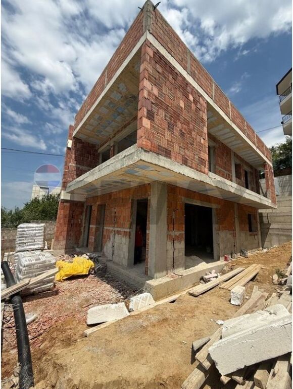 Villa in vendita a Shkozë, Tirana, 400 m². Foto 3 di 3