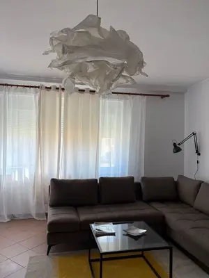 Appartamento 2+1 in affitto a Blloku, Tirana, 85 m². Foto 2 di 7