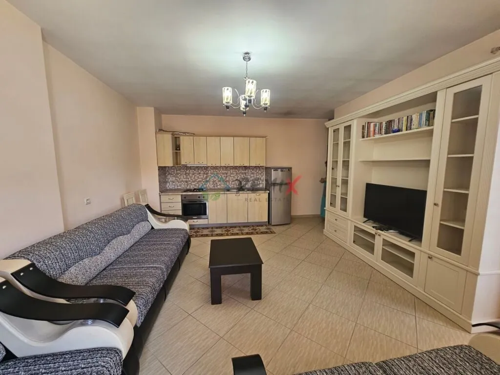 Apartament 1+1 me qera në Gjykata, Durrës, 65 m². Foto 1 nga 12