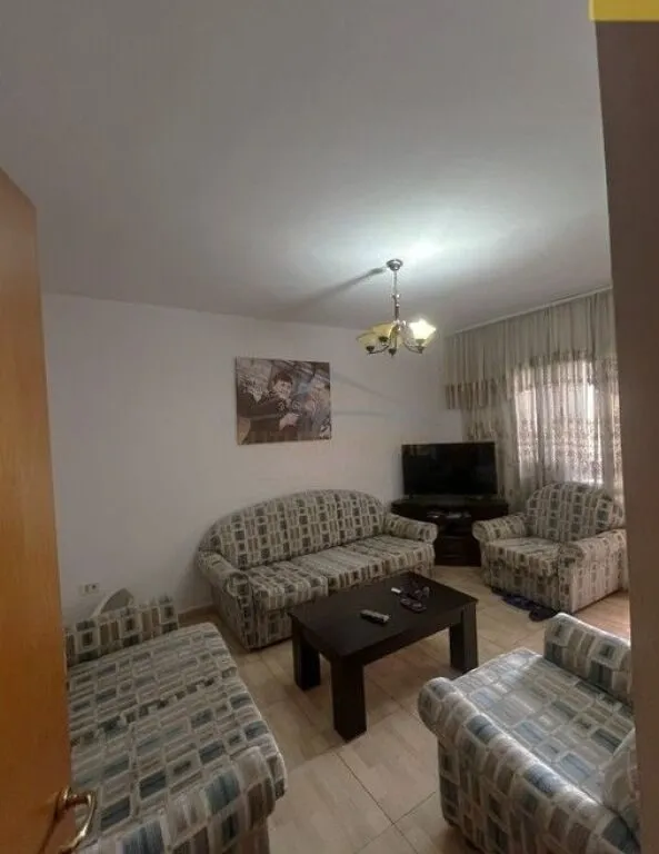 Apartament 3+1 në shitje në Rruga Karl Gega, Tiranë, 85 m². Foto 1 nga 4
