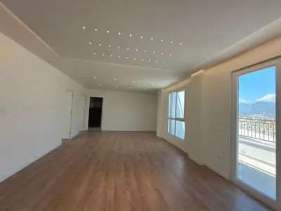 Appartamento 3+1 in vendita a Farkë, Tirana, 183 m². Foto 5 di 11