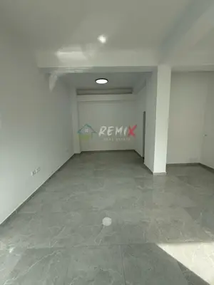Commercial space for rent in Rruga Kasem Durresi, Durrës, 46 m². Photo 1 of 3