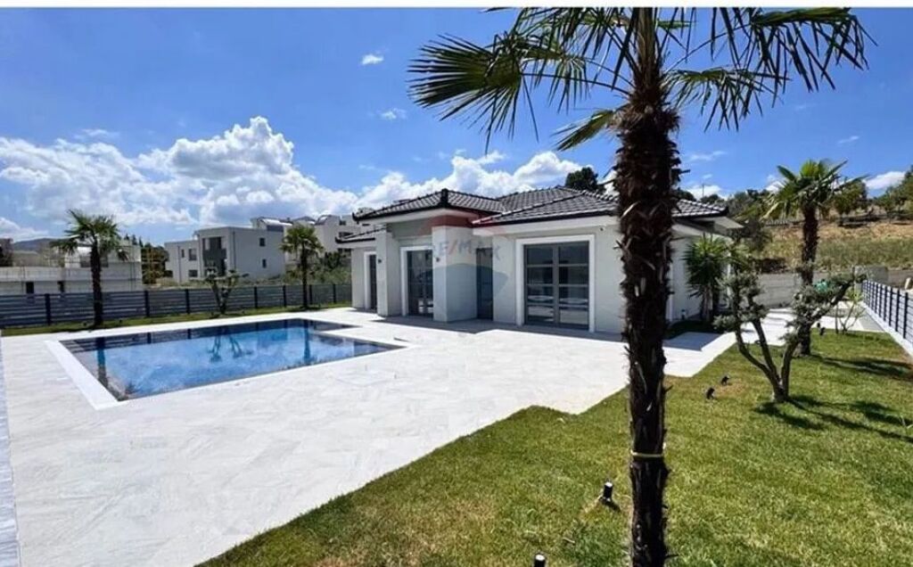 Villa in vendita a Rruga e Vilave, Tirana, 410 m². Foto 3 di 3