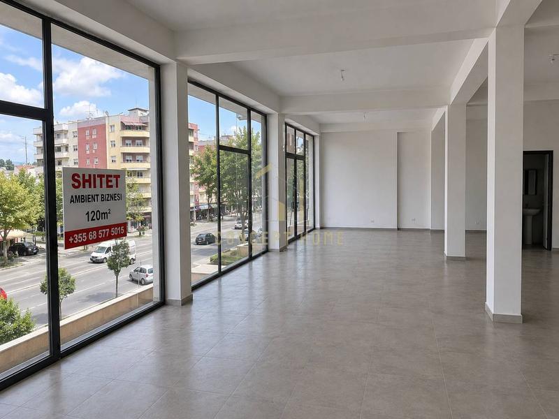Locale commerciale in vendita a Fier, qender, Fier, Fier, 120 m²