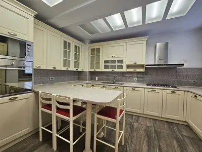 Apartament 2+1 në shitje në Rruga Him Kolli, Tiranë, 120 m². Foto 3 nga 10