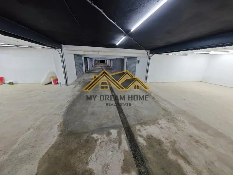 Garage in vendita a Durazzo, 33 m²