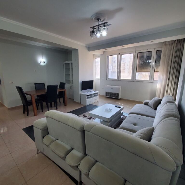 Apartament 3+1 me qera në Rruga Him Kolli, Tiranë, 110 m²