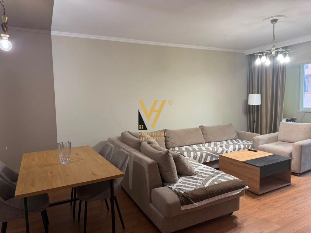 Apartament 1+1 me qera në Komuna e Parisit, Tiranë, 77 m². Foto 1 nga 3