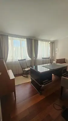 Apartament 3+1 në shitje në Blloku, Tiranë, 140 m². Foto 2 nga 3