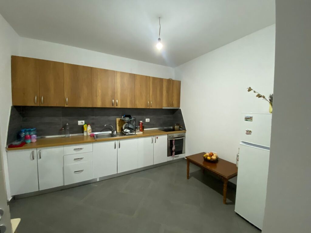 House 2+1 for sale in Fresku, Tirana, 110 m². Photo 3 of 3
