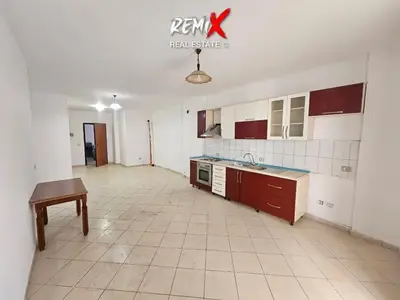Apartament 2+1 me qera në Rruga Mujo Ulqinaku, Durrës, 120 m². Foto 3 nga 9