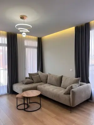 Apartament 1+1 me qera në Rruga Jordan Misja, Tiranë, 70 m². Foto 2 nga 10
