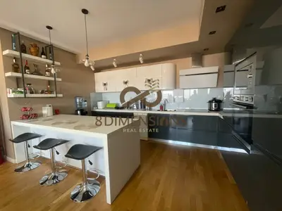 Apartament 3+1 në shitje në Kopshti Botanik Zoologjik, Tiranë, 180 m². Foto 4 nga 12