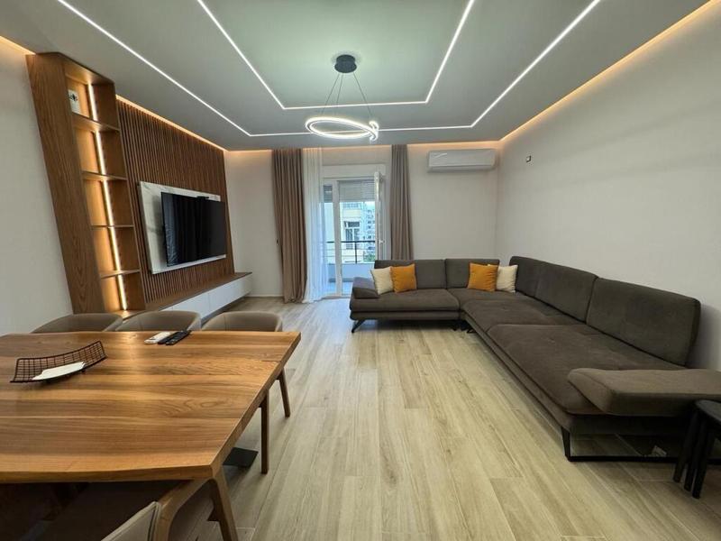 Apartment 2+1 for rent in Rruga pavarsia plazh, Durrës, 120 m²