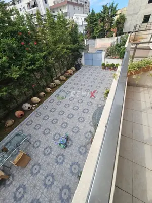 Apartament 2+1 me qera në Tregu Industrial, Durrës, 150 m². Foto 2 nga 12