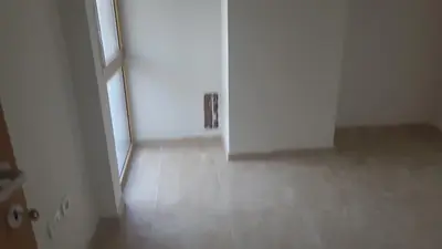 Commercial space for rent in Bulevardi Deshmoret e Kombit, Tirana, 28 m². Photo 2 of 12