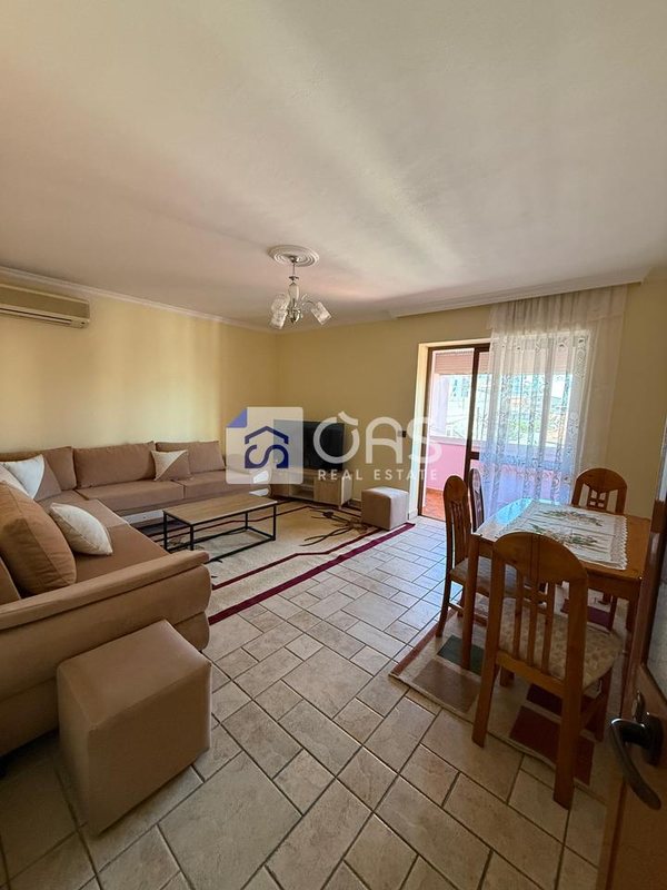 Appartamento 3+1 in affitto a Xhamllik, Tirana, 85 m²