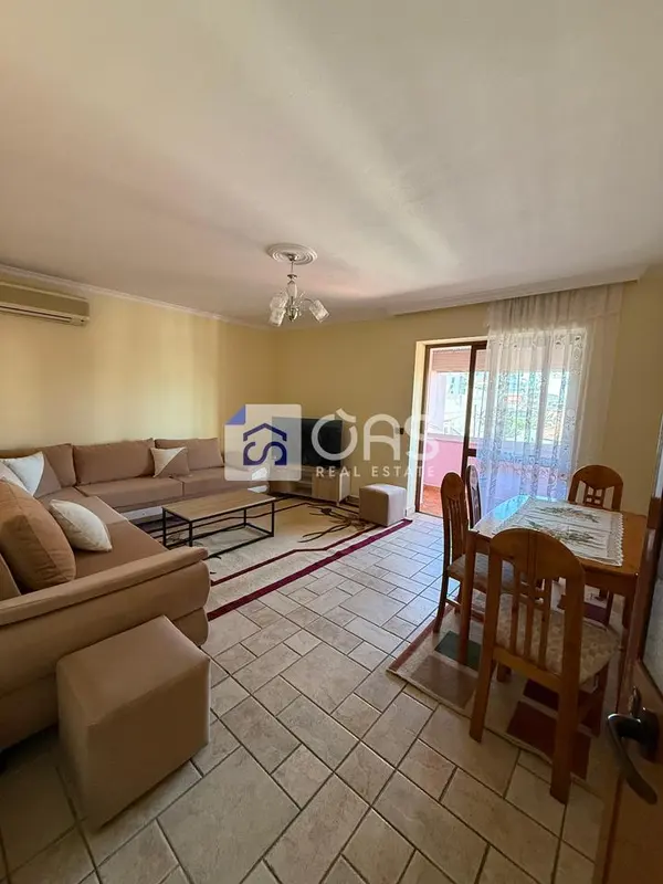 Appartamento 3+1 in affitto a Xhamllik, Tirana, 85 m²