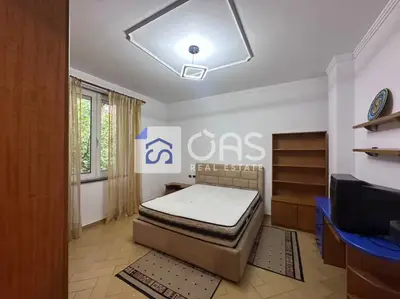 Apartament 3+1 me qera në Kinostudio, Tiranë, 140 m². Foto 3 nga 8
