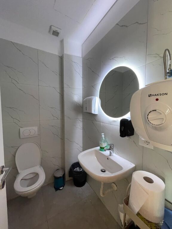 Ufficio in affitto a Rruga e Kosovarëve, Tirana, 81 m². Foto 3 di 3
