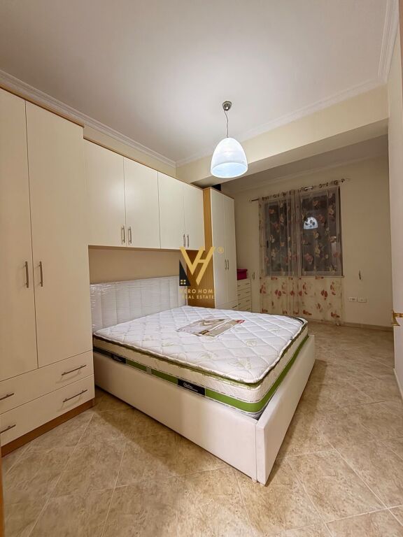 Apartament 2+1 me qera në Rruga e Kavajës, Tiranë, 100 m². Foto 2 nga 3