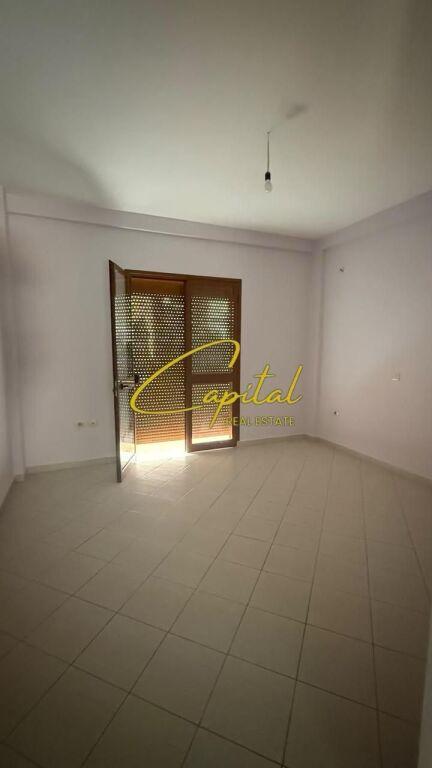 Appartamento 3+1 in affitto a Rruga Kodra E Priftit, Tirana, 105 m²