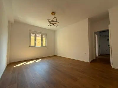 Apartament 1+1 në shitje në Rruga Dritan Hoxha, Tiranë, 47 m². Foto 2 nga 7