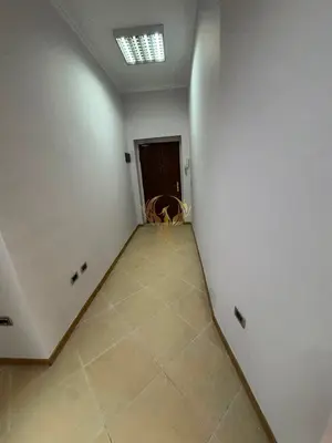 Ufficio in affitto a Bulevardi Bajram Curri, Tirana, 120 m². Foto 6 di 7
