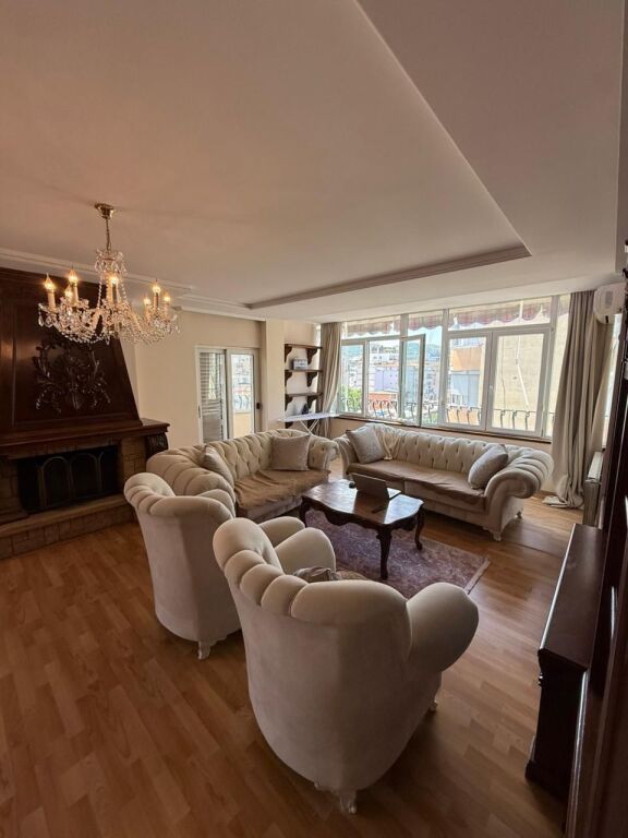 Appartamento 2+1 in affitto a Sheshi Willson, Tirana, 120 m²
