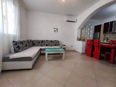 Appartamento 2+1 in affitto a Stacioni i Trenit, Durazzo, 80 m². Foto 2 di 7