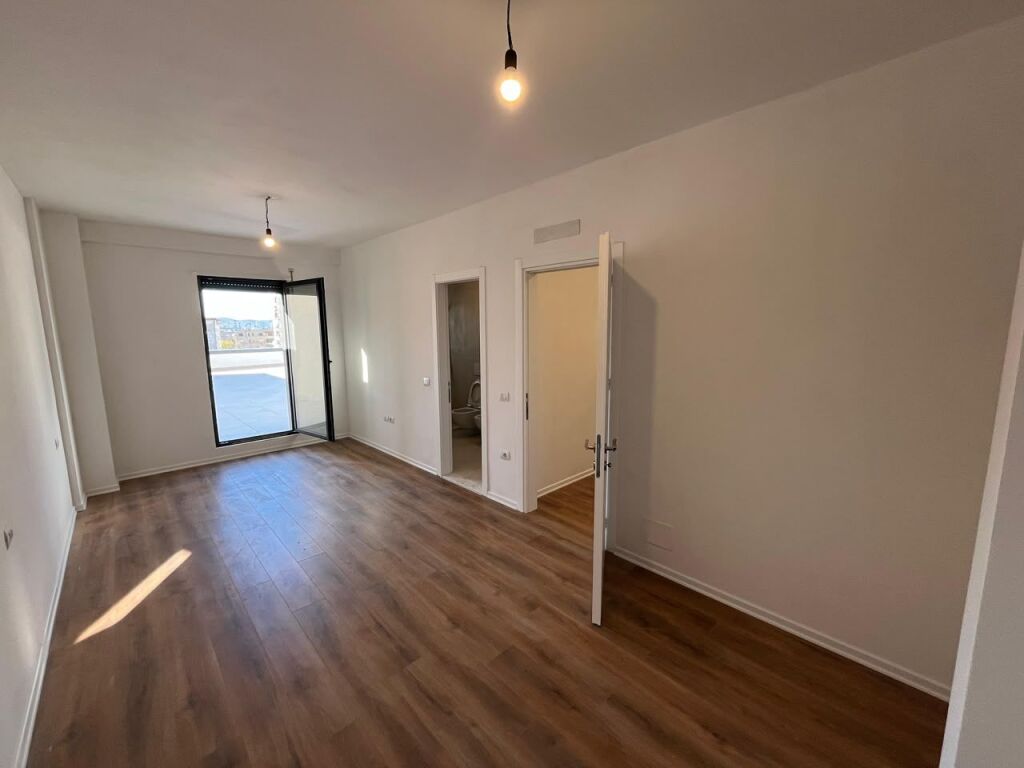 Appartamento 2+1 in affitto a Porcelan, Tirana, 100 m²