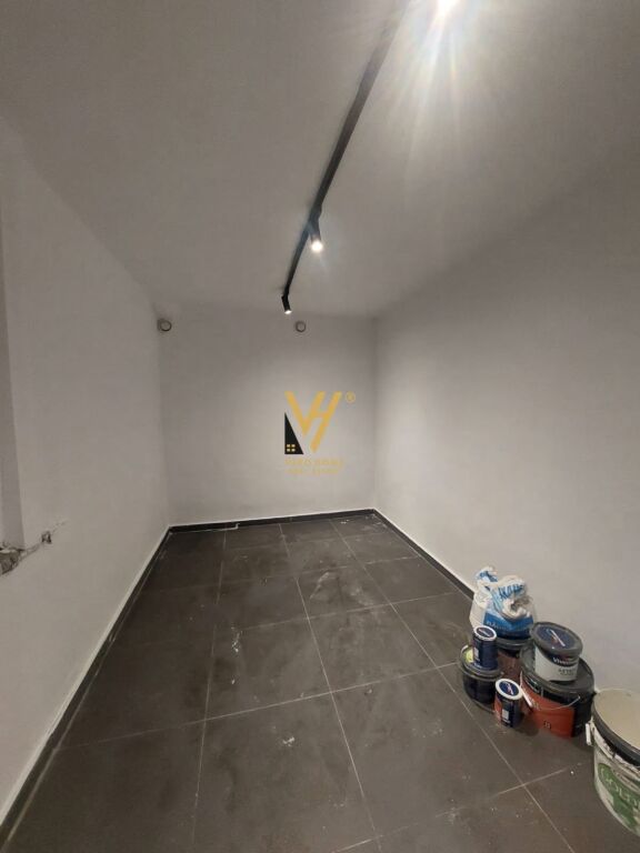 Ambient biznesi me qera në Pallati me Shigjeta, Tiranë, 250 m². Foto 2 nga 3
