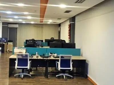 Ufficio in affitto a Sheshi Willson, Tirana, 200 m². Foto 6 di 7