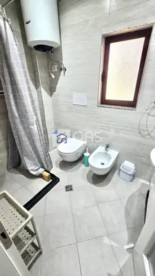 Apartament 3+1 me qera në Vilat Gjermane, Tiranë, 140 m². Foto 8 nga 8
