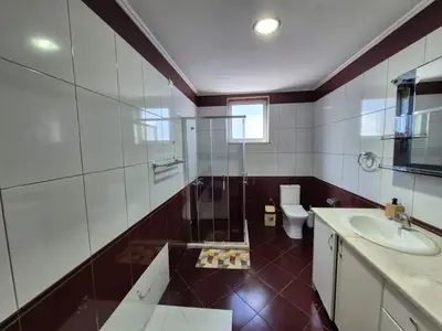 Shtëpi private me qera në Lagja 14 Shkozet, Durrës, 170 m². Foto 10 nga 10