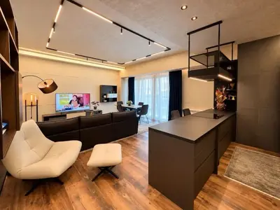 Apartament 2+1 në shitje në Ambasador 3, Tiranë, 145 m². Foto 2 nga 8