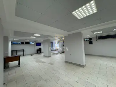 Ambient biznesi me qera në Rruga Hysen Kertusha, Durrës, 196 m². Foto 9 nga 10