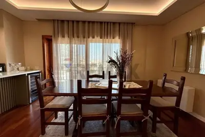 Apartament 3+1 me qera në Liceu Artistik Jordan Misja, Tiranë, 150 m². Foto 7 nga 8