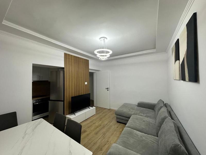 Apartament 2+1 me qera në 21 Dhjetori, Tiranë, 100 m². Foto 2 nga 7