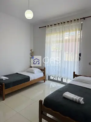 Apartament 2+1 me qera në Rruga e Elbasanit, Tiranë, 100 m². Foto 1 nga 8
