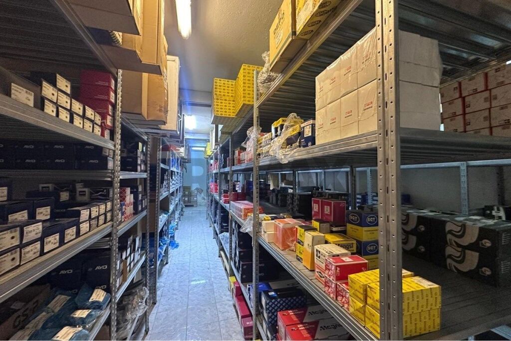 Shop for rent in Rruga Dritan Hoxha, Tirana, 82 m². Photo 3 of 3