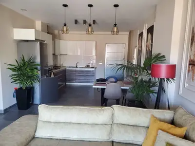 Apartament 2+1 në shitje në Bulevardi Vlore-Skele, Vlorë, 110 m². Foto 2 nga 8
