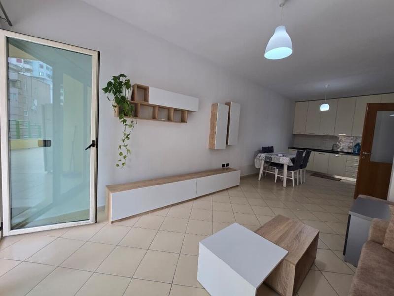 Apartament 2+1 me qera në Rruga Taulantia, Durrës, 90 m². Foto 2 nga 10