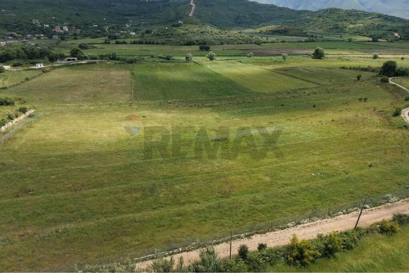 Terreno in vendita a Tragjas, Valona, 14.400 m²