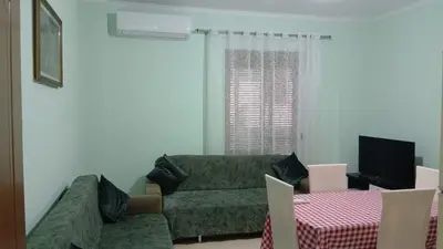 Vilë 2+1 me qera në Sauk i Ri, Tiranë, 100 m². Foto 1 nga 8