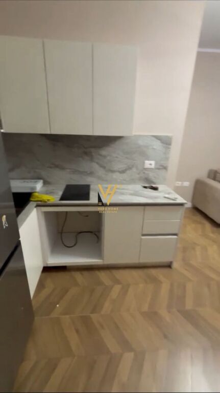 Garsoniere me qera në Fresku, Tiranë, 40 m². Foto 2 nga 3