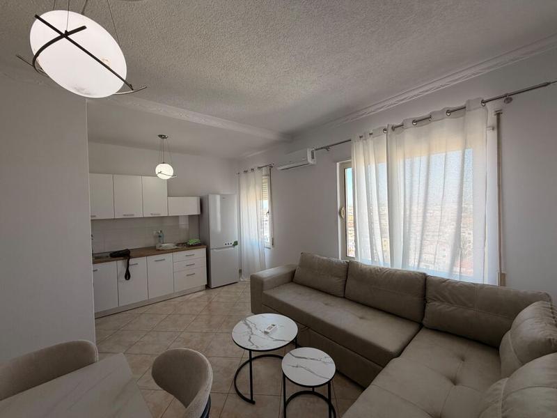 Apartament 1+1 në shitje në Rruga Rrota e Kuqe, Durrës, 65 m². Foto 2 nga 7