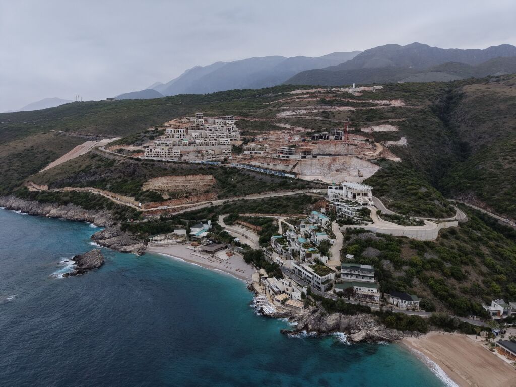 Appartamento 2+1 in vendita a Folie Marine, Valona, 199 m². Foto 2 di 3