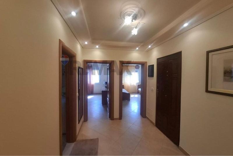 Apartament 2+1 me qera në Rruga Hajredin Haxhiraj, Vlorë, 85 m². Foto 6 nga 11