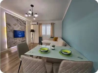 Apartament 1+1 me qera në Sheshi Willson, Tiranë, 60 m². Foto 1 nga 6